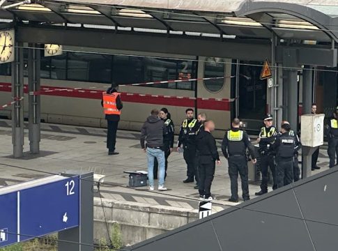 Αμβούργο: Δώδεκα τραυματίες από επίθεση με μαχαίρι σε σιδηροδρομικό σταθμό