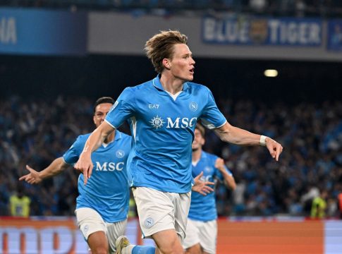 Νάπολι – Κάλιαρι 2-0: Άφησε την Ίντερ με την… όρεξη και σήκωσε το τέταρτο