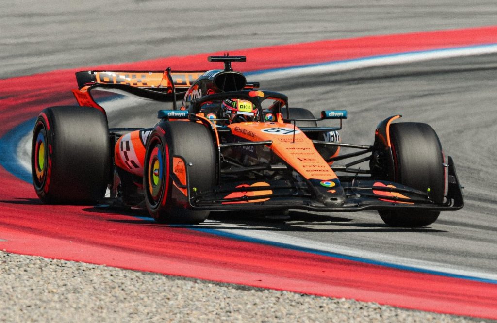 O Πιάστρι την pole position στην Βαρκελώνη, το 1-2 η McLaren (pics)