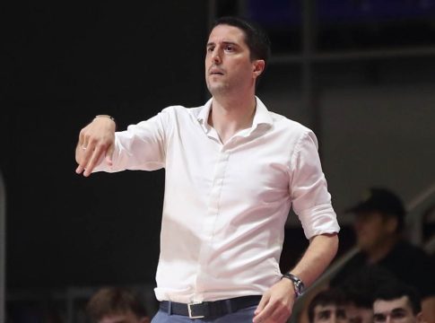Αποθέωσε τον Ολυμπιακό ο προπονητής της Ιγκοκέα: «Ο τρόπος που παίζουν είναι απίστευτος»
