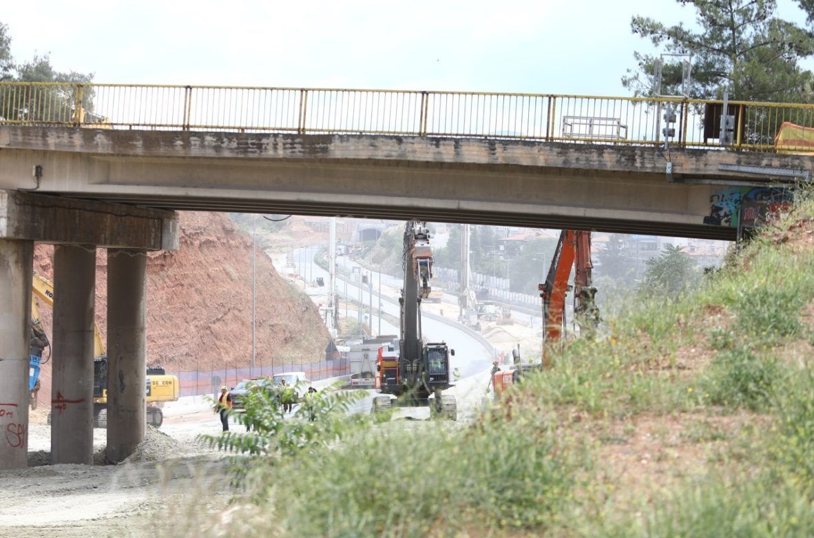 Θεσσαλονίκη: Κατεδαφίζεται η γέφυρα της Περραιβού – Κλειστό για 48 ώρες τμήμα του περιφερειακού