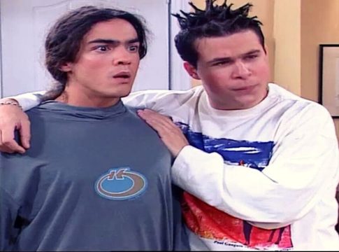 Θυμάστε τον Λεωνίδα από το «Δέκα λεπτά κήρυγμα»; Ο Δημήτρης Κουρούμπαλης άλλαξε και άφησε πίσω τη «φασαριόζικη» τηλεοπτική του εικόνα