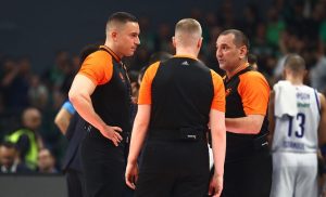 Οι εκπλήξεις της Euroleague για τους διαιτητές του Final Four: Οι 4 «πρωτάρηδες», οι κορυφαίοι σε συμμετοχές που έμειναν εκτός και οι… ιδιαίτερες επιλογές (pics)