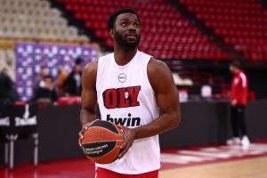 ΚΑΕ Ολυμπιακός: «Καμία σκέψη για λύση της συνεργασίας με Έβανς – Είναι fake news»