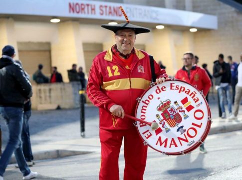 «Έφυγε» ο Manolo «el del Bombo», o πιο διάσημος φίλαθλος της εθνικής Ισπανίας