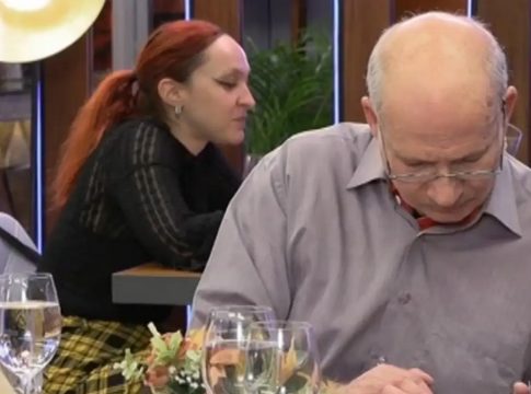 Το έπος του αιώνα στο First Dates: Έβλεπε… Ολυμπιακό όσο ήταν στο ραντεβού!