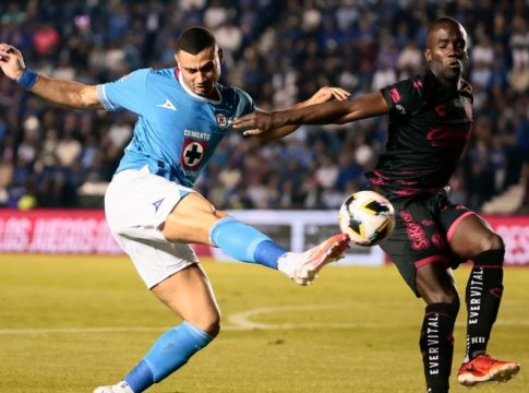 Στον τελικό του Κυπέλλου Πρωταθλητριών CONCACAF με την Κρουζ Αζούλ ο Γιακουμάκης (pic)