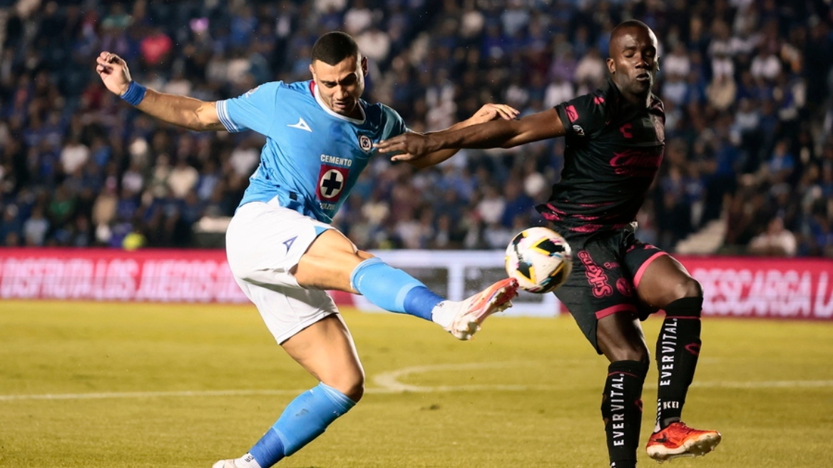 Στον τελικό του Κυπέλλου Πρωταθλητριών CONCACAF με την Κρουζ Αζούλ ο Γιακουμάκης (pic)