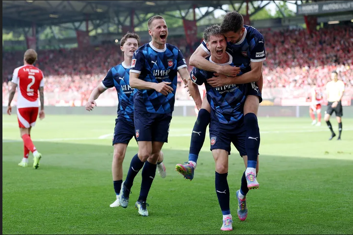 Στα μπαράζ της Bundesliga η Χάιντενχαϊμ (3-0) – «Έπεσε» η Μπόχουμ του Μασούρα (1-4)