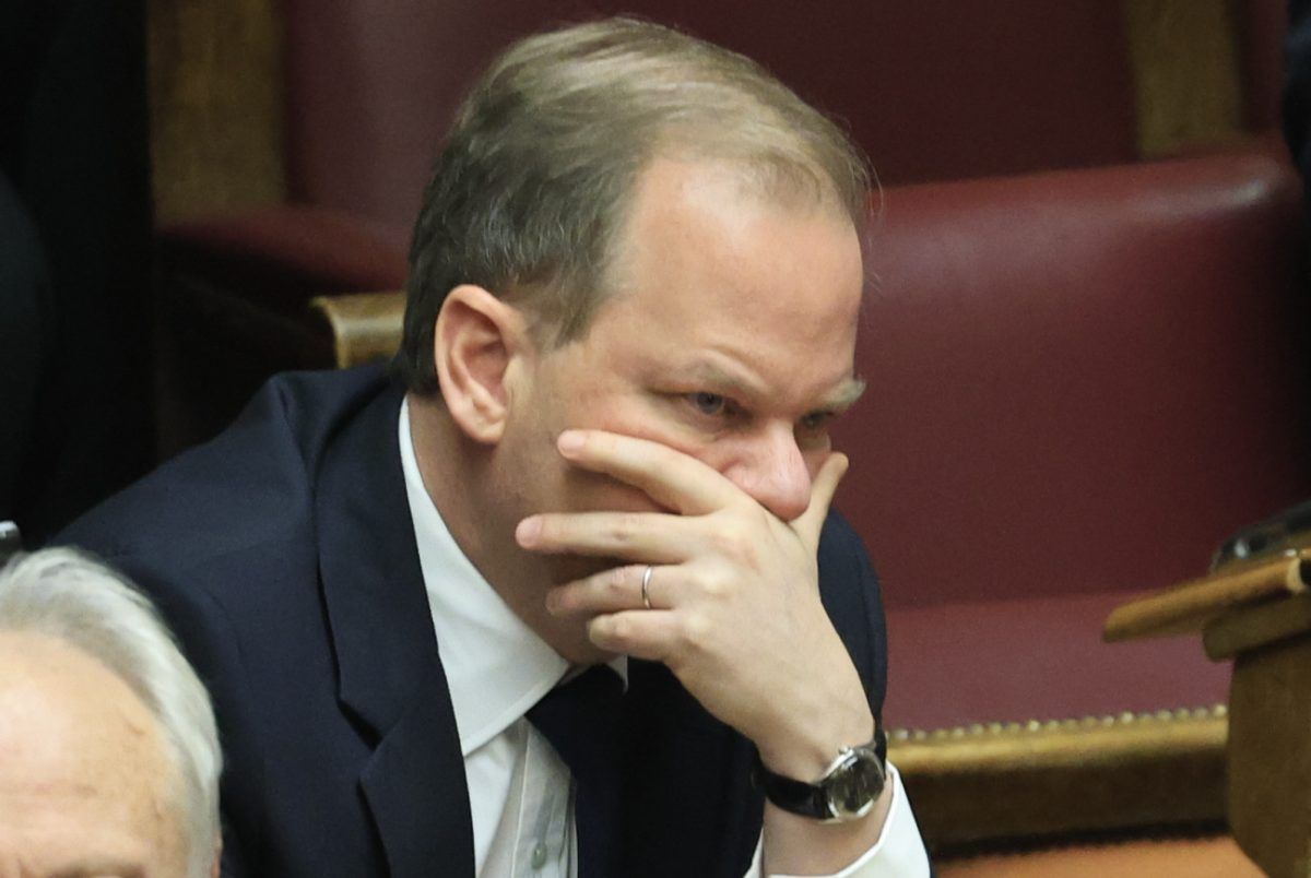 Για πλημμεληματικές πράξεις του Καραμανλή ζητάει η ΝΔ τη συγκρότηση προανακριτικής
