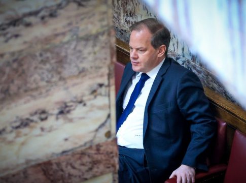 Προανακριτική για… τα μάτια του κόσμου – Με «συνταγή» Τριαντόπουλου και η περίπτωση Καραμανλή
