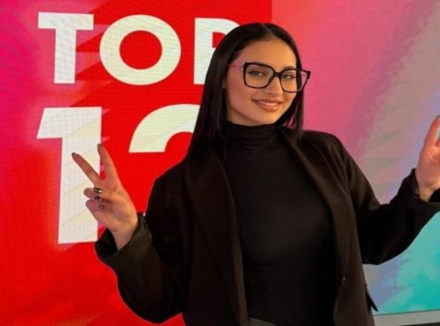 Klavdia: Αυτό είναι το τραγούδι που ακούς συνέχεια στο ράδιο και δεν ξέρεις ότι είναι δικό της