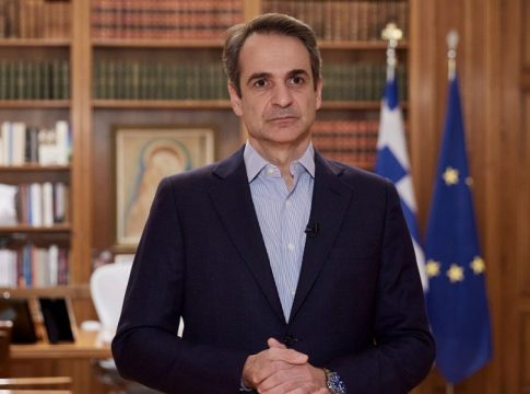 Στο Άμπου Ντάμπι ο Μητσοτάκης αν περάσουν στον τελικό Ολυμπιακός και Παναθηναϊκός