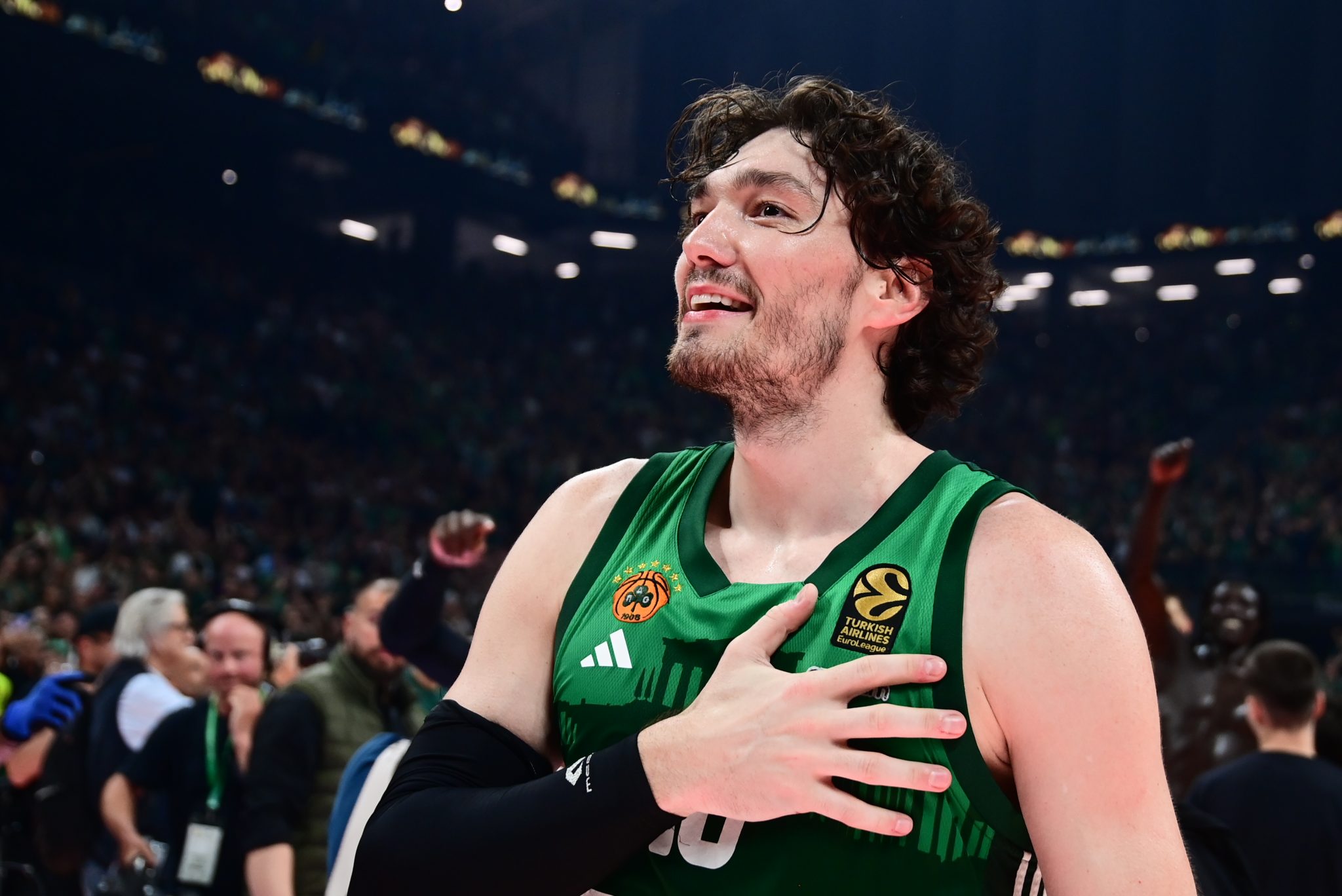 Όσμαν: «Υπόσχομαι ότι θα κατακτήσουμε την Euroleague» (vid)