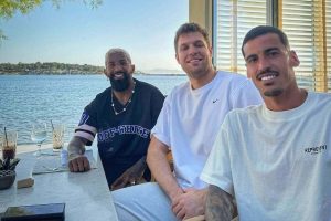«Φρεντάκι» με τον… MVP: Οι Ροντινέι και Tσικίνιο πήγαν για καφέ με τον Βεζένκοφ (pics)