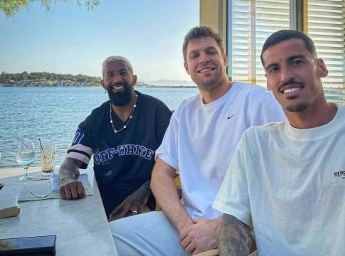 «Φρεντάκι» με τον… MVP: Οι Ροντινέι και Tσικίνιο πήγαν για καφέ με τον Βεζένκοφ (pics)