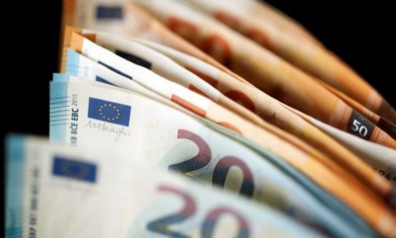 «Προσωπικό» επίδομα: Ποιοι δικαιούχοι λαμβάνουν μέχρι 900 ευρώ