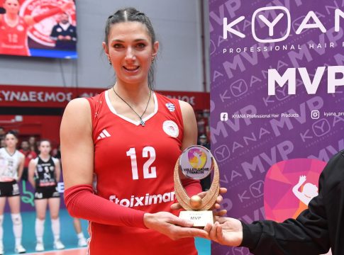 Επίσημο: Η Μίλιτσα Κούμπουρα ανανέωσε με τον Ολυμπιακό
