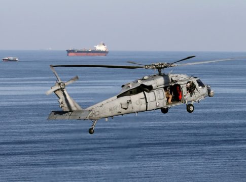 Ιράν: Η Βουλή ενέκρινε κλείσιμο των Στενών του Ορμούζ