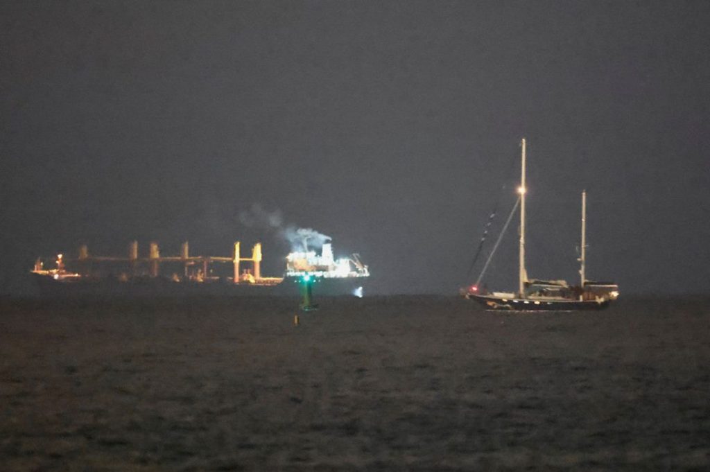 Υπό απέλαση οι ακτιβιστές του Madleen – Σφοδρές διεθνείς αντιδράσεις για την κατάληψή του σε διεθνή ύδατα