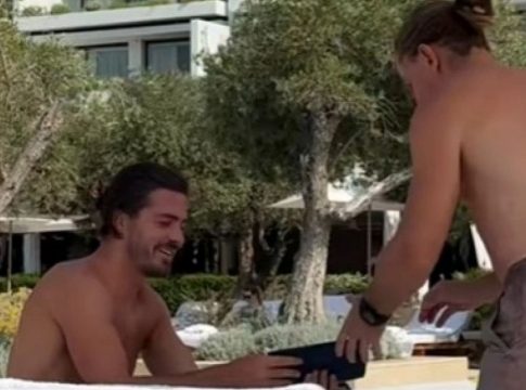 Έπος: Ο Τζακ Γκρίλις έπεσε θύμα φάρσας στην Ελλάδα (vid)