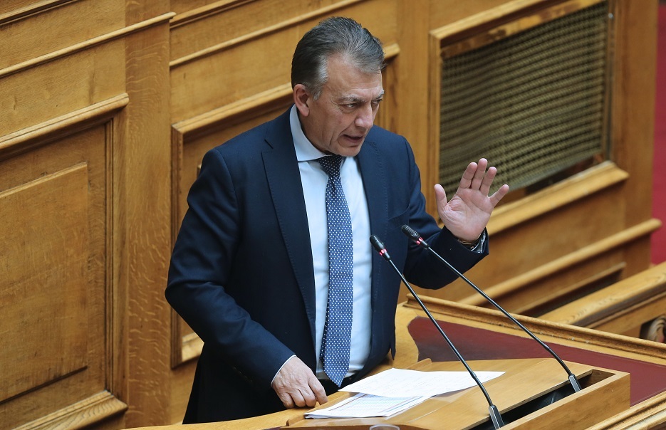 Λουκέτο στο πρωτάθλημα: Η αντίδραση του Βρούτση έπειτα από το «όχι» του Ολυμπιακού – Αρνήθηκε και ο Γιαννακόπουλος
