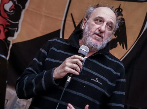 Ενός λεπτού σιγή στη μνήμη του Δημήτρη Χατζηχρήστου στον τελικό του Ολυμπιακού με την ΑΕΚ (vid)