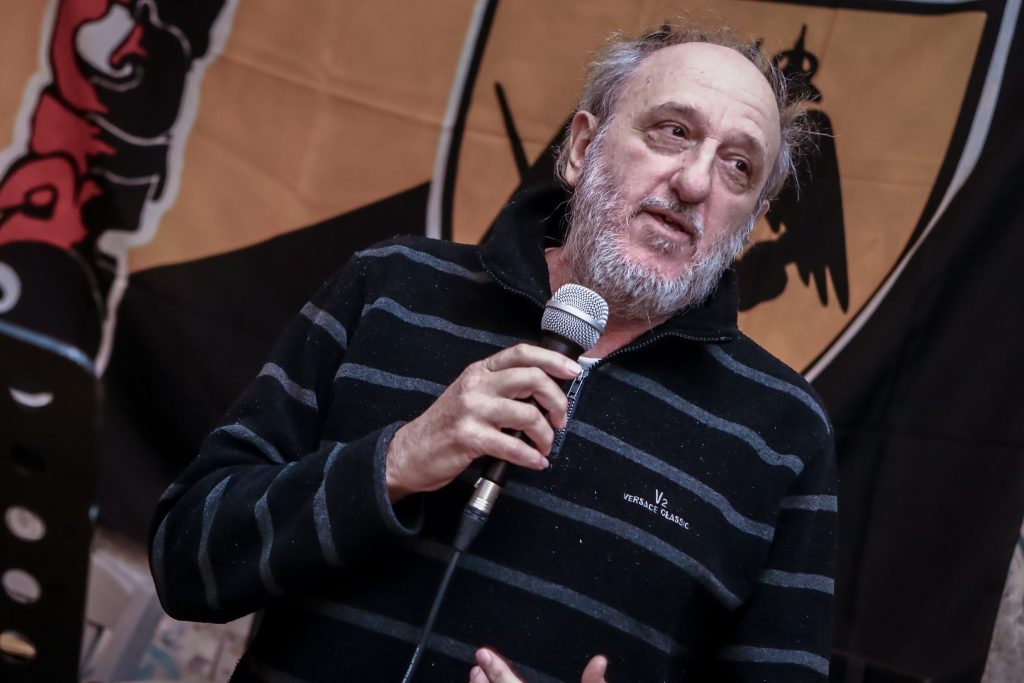Ενός λεπτού σιγή στη μνήμη του Δημήτρη Χατζηχρήστου στον τελικό του Ολυμπιακού με την ΑΕΚ (vid)