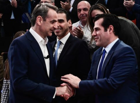 Υπουργός Μετανάστευσης ο Πλεύρης στη θέση του Βορίδη – Επιστρέφει στην κυβέρνηση ο Θεοχάρης