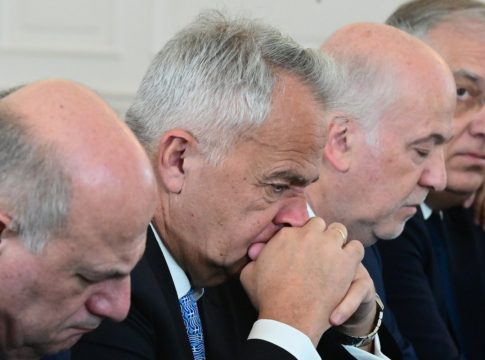 ΟΠΕΚΕΠΕ και ΝΔ: Οσμή κυβερνητικής κρίσης και η παραίτηση Βορίδη
