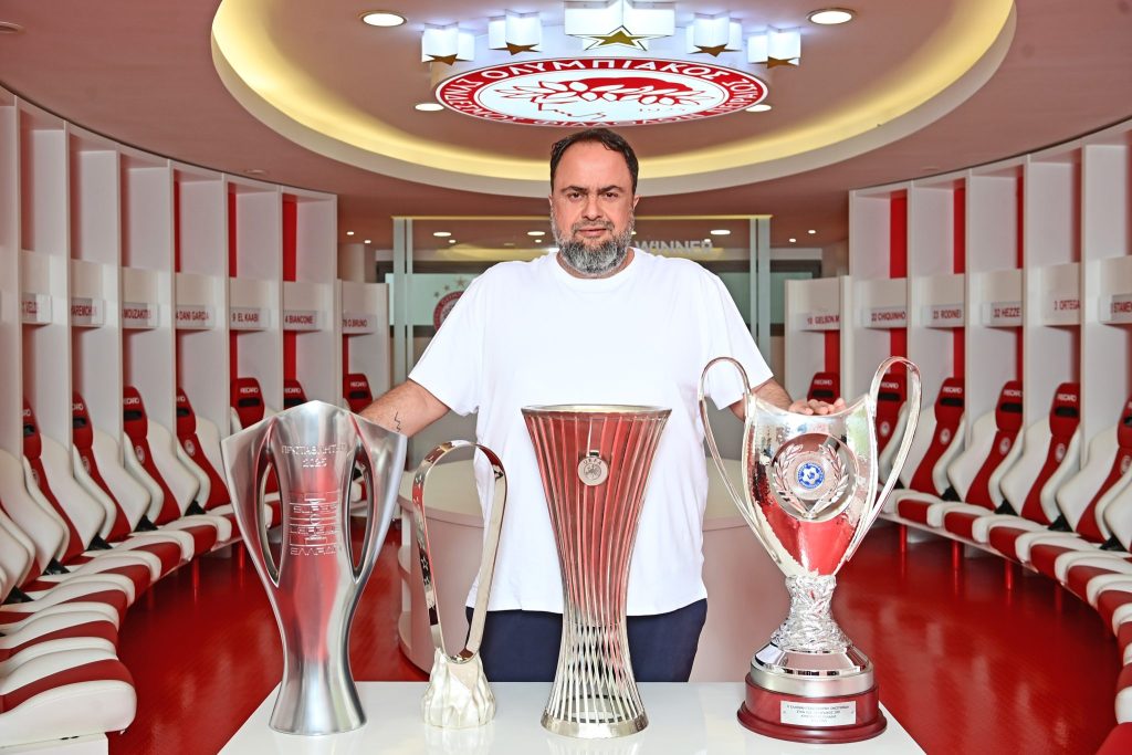 Το μεγάλο αφιέρωμα της «AS» για τα 15 χρόνια ηγεσίας του Βαγγέλη Μαρινάκη: «Ο άνθρωπος που γιγάντωσε τον Ολυμπιακό»