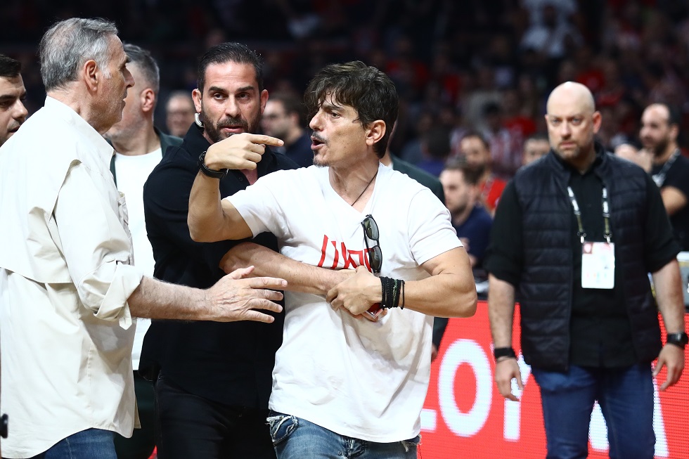 ΚΑΕ Ολυμπιακός: «Ο Γιαννακόπουλος έφυγε τρέχοντας για να αποφύγει τη σύλληψη»