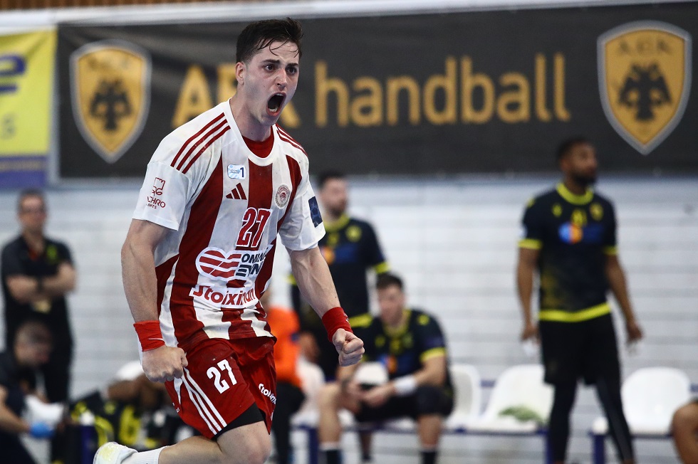ΑΕΚ – Ολυμπιακός 27-32: Break και αφεντικό στους τελικούς (vid)
