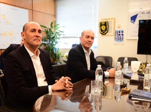 Live: Η κρίσιμη μέρα για το ελληνικό μπάσκετ και οι συναντήσεις στο Υπουργείο