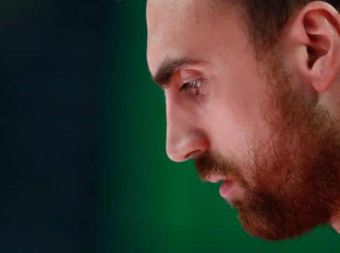 «Ο τραυματισμός του Φαλ άλλαξε τα πάντα»: Τι λένε στη Σερβία για τη στάση του Μιλουτίνοφ στο θέμα της ανανέωσης