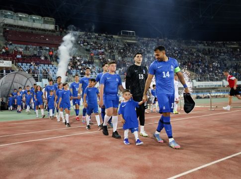 Μανδάς: «Περήφανος που έκανα ντεμπούτο ως βασικός και χαρούμενος που έγινε στην Κρήτη που αγαπώ»
