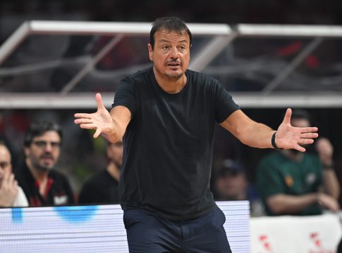 Παραλήρημα Αταμάν: «Τι θέλουν οι Ολυμπιακοί τις ελληνικές σημαίες;»