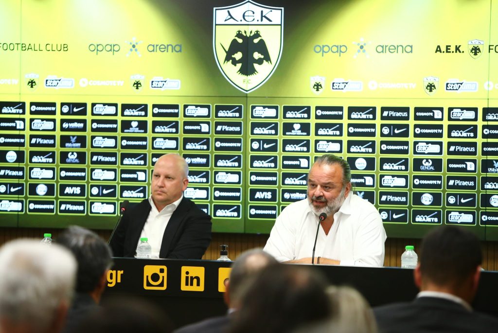 Για γέλια και για κλάματα το live streaming της ΑΕΚ