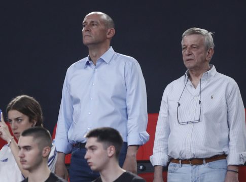 Ελλάδα – Τουρκία: Παρουσία Παναγιώτη Αγγελόπουλου και Γιώργου Σκινδήλια στο ΣΕΦ για τον «τελικό» της Εθνικής γυναικών