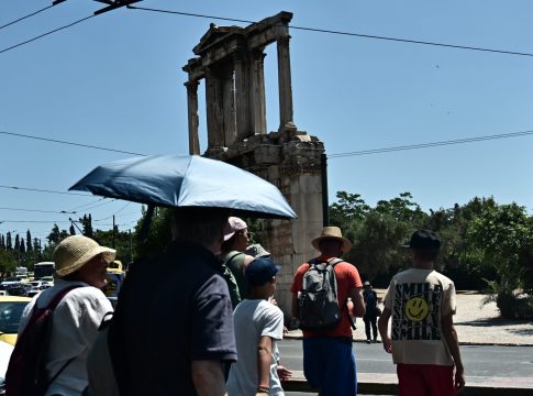 Έκτακτο δελτίου καιρού: Έρχονται καταιγίδες και μπουρίνια