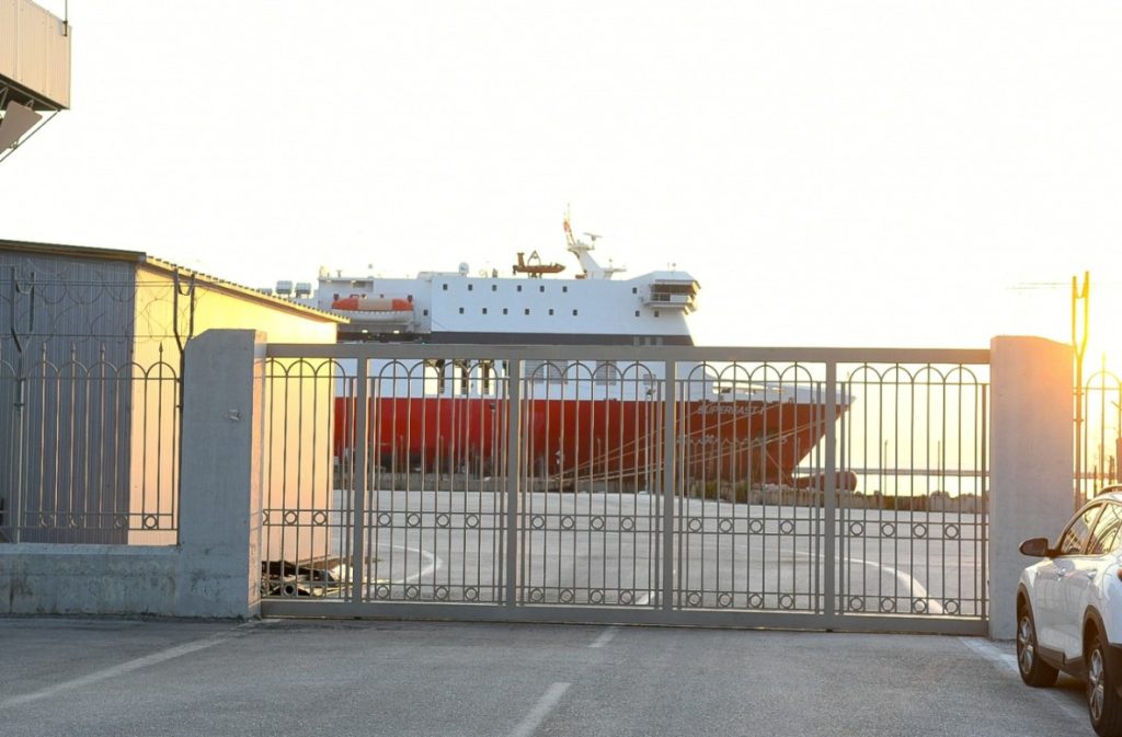 Ισχυροί άνεμοι: Τροποποιήσεις στα ακτοπλοϊκά δρομολόγια από τα λιμάνια της Αττικής