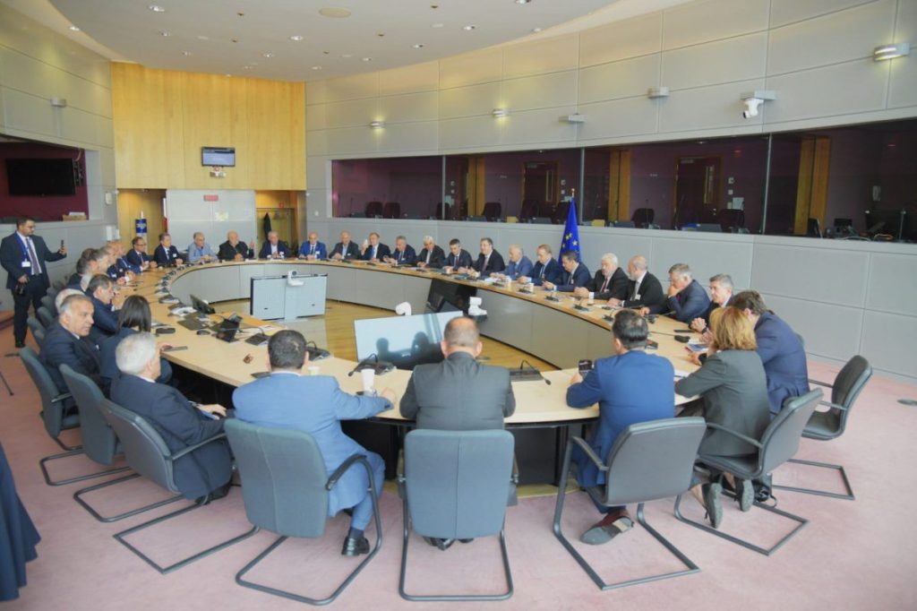 ΚΕΔΕ: Εμείς οι εκλεγμένοι δήμαρχοι δεν φοβόμαστε ούτε την αξιολόγηση, ούτε την ευθύνη