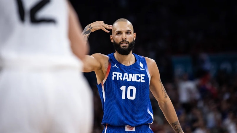 Φουρνιέ: «Πονάει τόσο πολύ όταν χάνεις το EuroBasket» (pic)