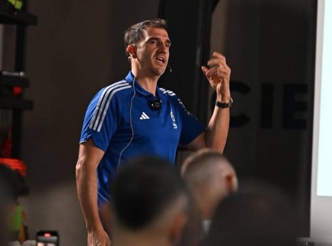 «Ο Έλληνας γυμναστής της Φενέρμπαχτσε οδεύει προς την Αρμάνι Μιλάνο» (pic)