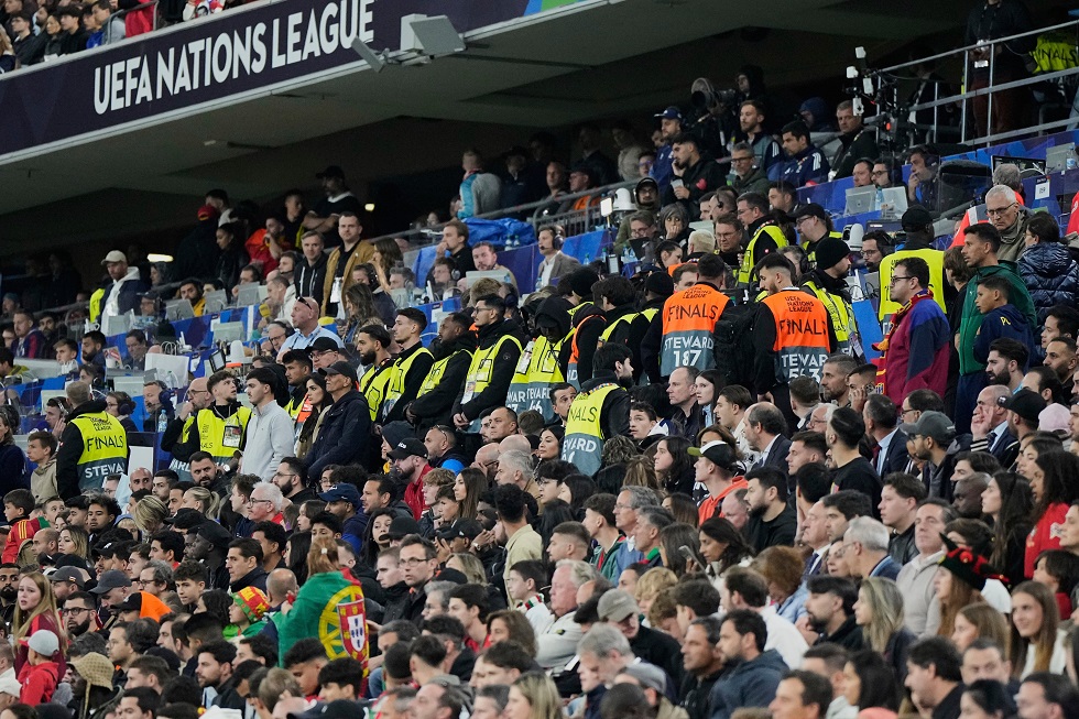 Τραγωδία στην «Allianz Arena»: Φίλαθλος σκοτώθηκε μετά από πτώση από την κερκίδα στο Πορτογαλία – Ισπανία