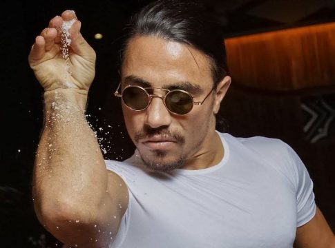 Τον έβγαλαν με σπρωξιές: Ο Salt Bae «έφαγε» επική πόρτα στον τελικό του Τσάμπιονς Λιγκ
