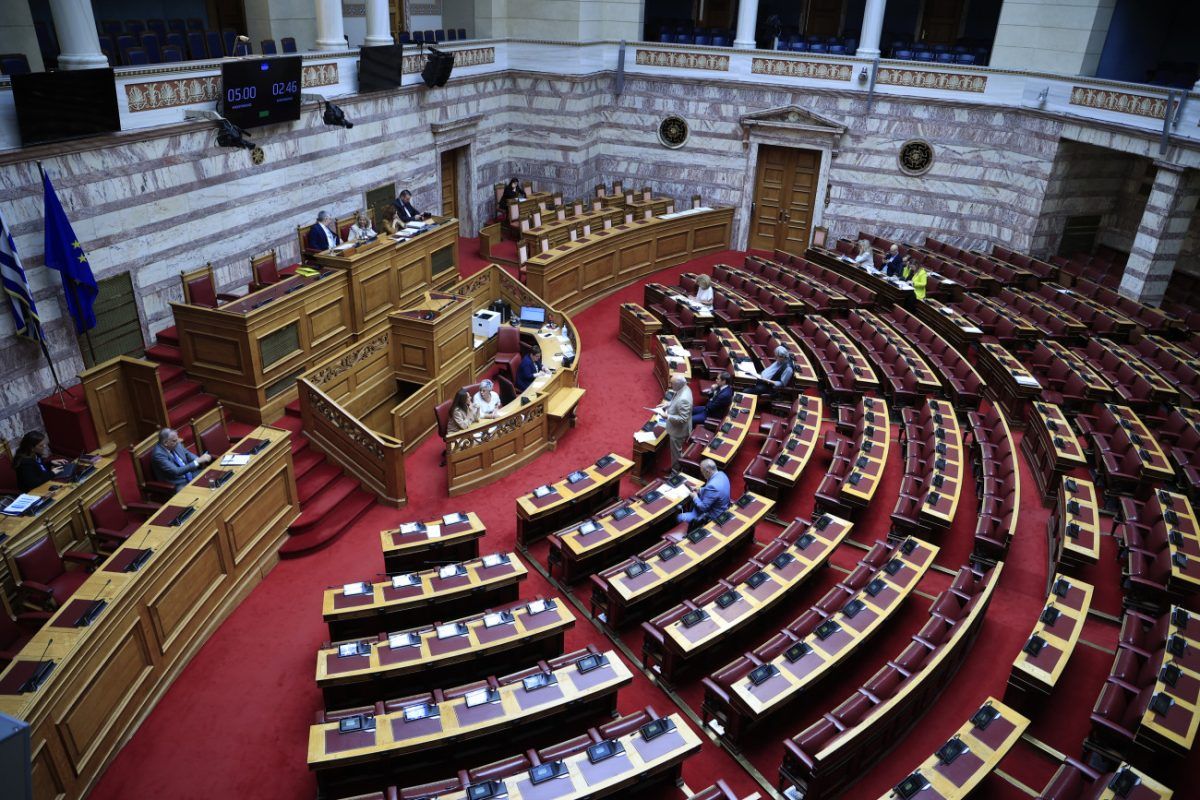 Οι «φουρτούνες» της προανακριτικής, ο ΣΥΡΙΖΑ, η Νέα Αριστερά και η πρόταση Καρυστιανού