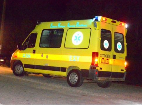 Οδηγός ΙΧ παρέσυρε δύο πεζούς στο κέντρο της Αθήνας