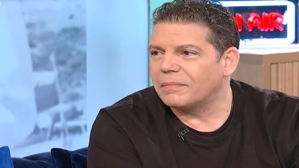 Συγκλονίζει ο Γρηγόρης Μπιθικώτσης για τον πατέρα του: «Πέθανε πριν χρειαστεί να του ανακοινώσω την απόφαση να του κόψουν το πόδι»