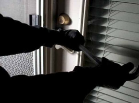 Συμμορία είχε κάνει τουλάχιστον 55 διαρρήξεις σε σπίτια μέσα σε λίγους μήνες – Συνελήφθησαν τρία μέλη